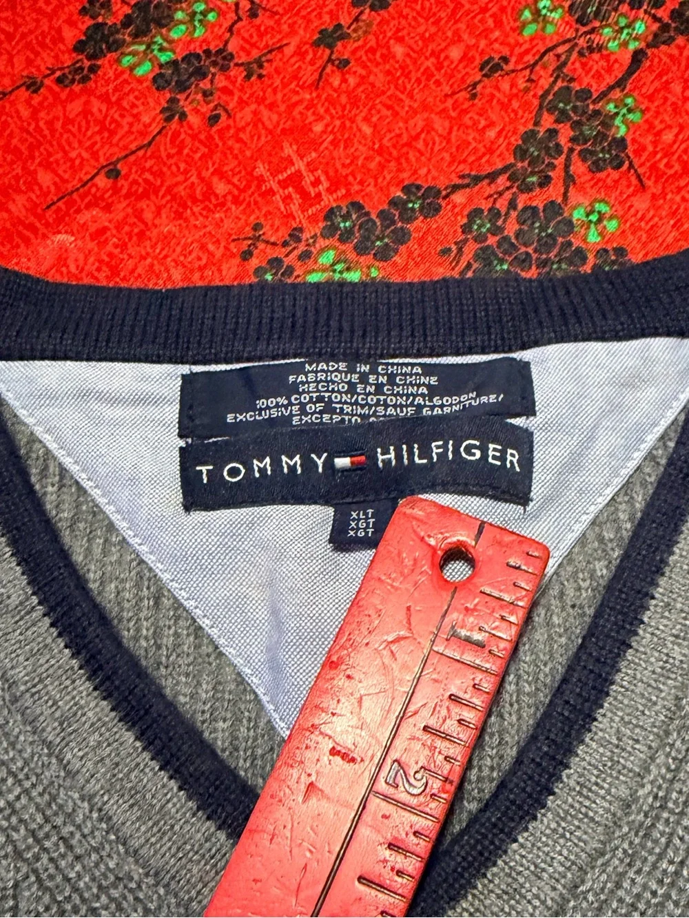 Tommy Hilfiger Gray Ribbed Vtg. Sweater vest w Contrast Trim